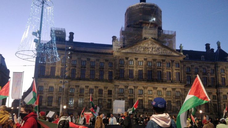 Poliția din Amsterdam arestează peste 60 de persoane după atacuri asupra fanilor israelieni