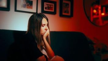 STUDIU. Persoanele singuratice gândesc altfel decât cele înconjurate de alte persoane