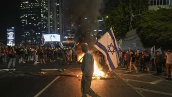 Protestatarii încep să se adune în Ierusalim și Tel Aviv după demiterea lui Gallant de către Netanyahu