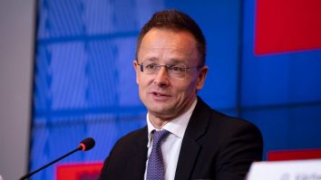 Ungaria critică decizia lui Biden de a-i permite Ucrainei să atace Rusia cu arme americane. Szijjártó: „E un ultim atac asupra noii realități”