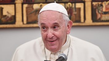 Starea de sănătate a Papei Francisc a arătat o „ușoară îmbunătățire” în cea de-a șasea zi de spitalizare