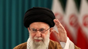 Liderul Suprem al Iranului spune că Israelul va primi un „răspuns zdrobitor”