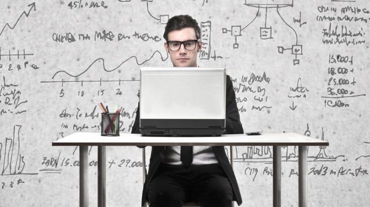 Persoanele care au un IQ mai mare rezolvă probleme mai greu. În România oamenii au un coeficient de inteligență de 96
