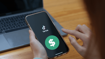 Cât câștigă un influencer? Vedetele din online nu se pot baza pe un câștig stabil lunar și caută alternative