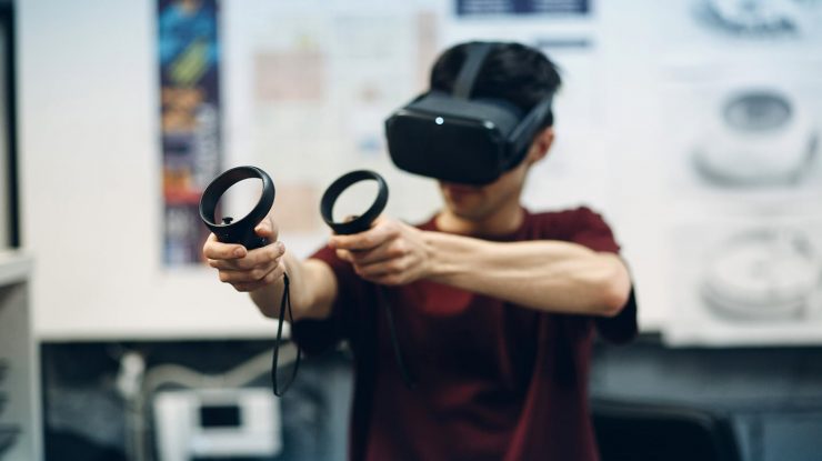 Meta testează educaţia VR în universităţile din SUA şi Marea Britanie