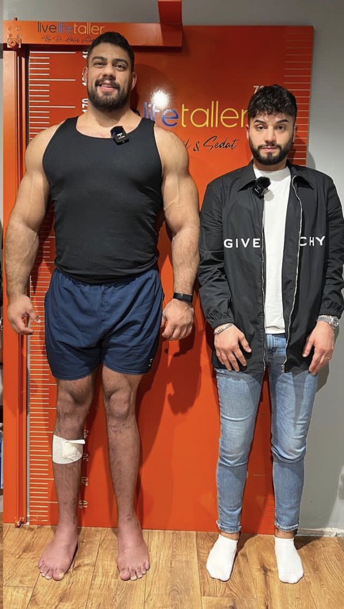 Vrei să fii mai înalt? Tot mai mulți bărbați apelează la operația de alungire a picioarelor