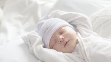 Nou record Guiness. O femeie din Texas a donat peste 2.600 de litri de lapte matern pentru bebelușii născuți prematur