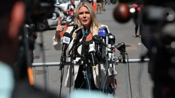 Donald Trump o numește pe Karoline Leavitt secretar de presă al Casei Albe. Aceasta devine cel mai tânăr secretar din istoria SUA