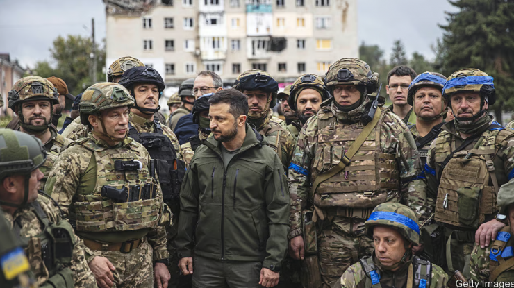 LIVE UPDATE. Război în Ucraina, ziua 985. Ucraina se confruntă cu una dintre „cele mai puternice” ofensive ale Rusiei de la începutul războiului