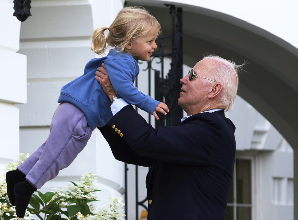 Nepoata lui Biden anunță că este însărcinată: „(Noi) am votat”