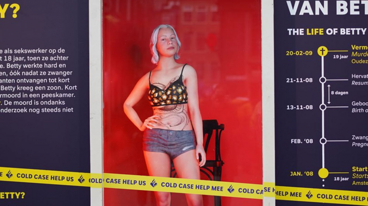 FOTO. Amsterdam folosește tehnologia viitorului pentru rezolvarea unei crime din trecut. Cum ajută hologramele poliției