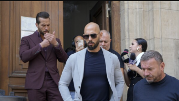 Andrew Tate revendică o „victorie monumentală” în procesul privind traficul de persoane