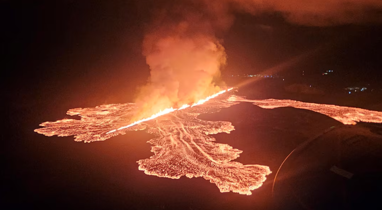 Un vulcan din Islanda a erupt pentru a 10-a oară în trei ani