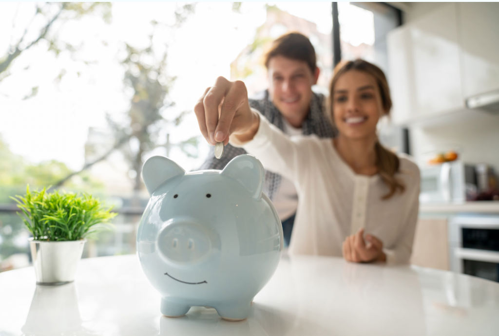 STUDIU. Tinerii din Generația Z prioritizează experiențele și bunăstarea personală în cheltuielile lor