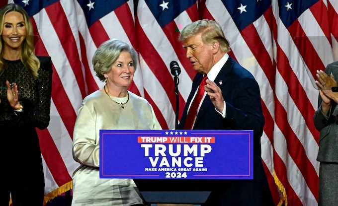 Donald Trump o alege pe Susie Wiles șef de cabinet la Casa Albă