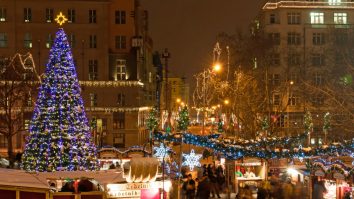 Britanicii vor să boicoteze târgurile de Crăciun de la ei din țară. În România, Craiova rămâne fără locuri de cazare din cauza târgului din oraș