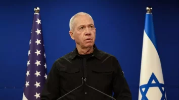 Benjamin Netanyahu l-a concediat pe Ministrul Apărării Yoav Gallant. Ce consecințe urmează după decizia lui Bibi