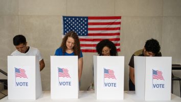 Astăzi, America se împarte în două. Ce viziune despre viitor au alegătorii Statelor Unite