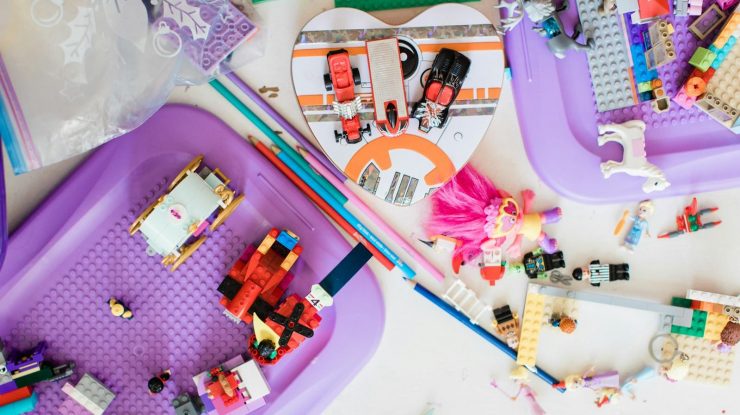 Jucării care inspiră și educă: Ce să alegi în funcție de vârsta copilului pentru Moș Nicolae și Moș Crăciun