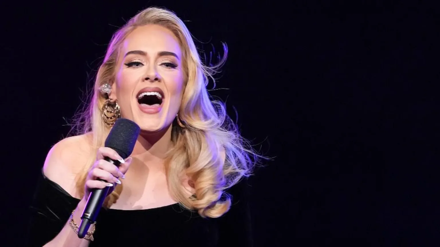 Adele și-a încheiat cel de-al 100-lea concert în Las Vegas. Artista vrea să ia o pauză de la muzică