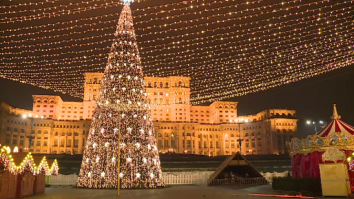 Primăria Capitalei a început instalarea decoraţiunilor pentru iluminatul festiv. Peste 4,3 milioane de becuri LED vor lumina Bucureștiul