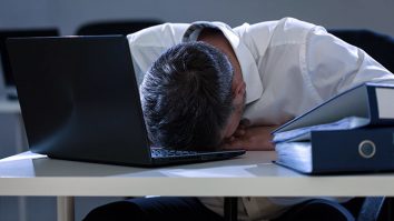 Un magnat comercial chinez oferă angajaților săi 10 zile libere atunci când aceștia se simt nefericiți