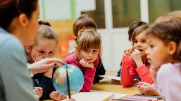 România ocupă penultimul loc în UE la educația timpurie, cu doar 74,8% participare. Expert: „Sunt foarte îngrijorat de aceste cifre foarte scăzute”