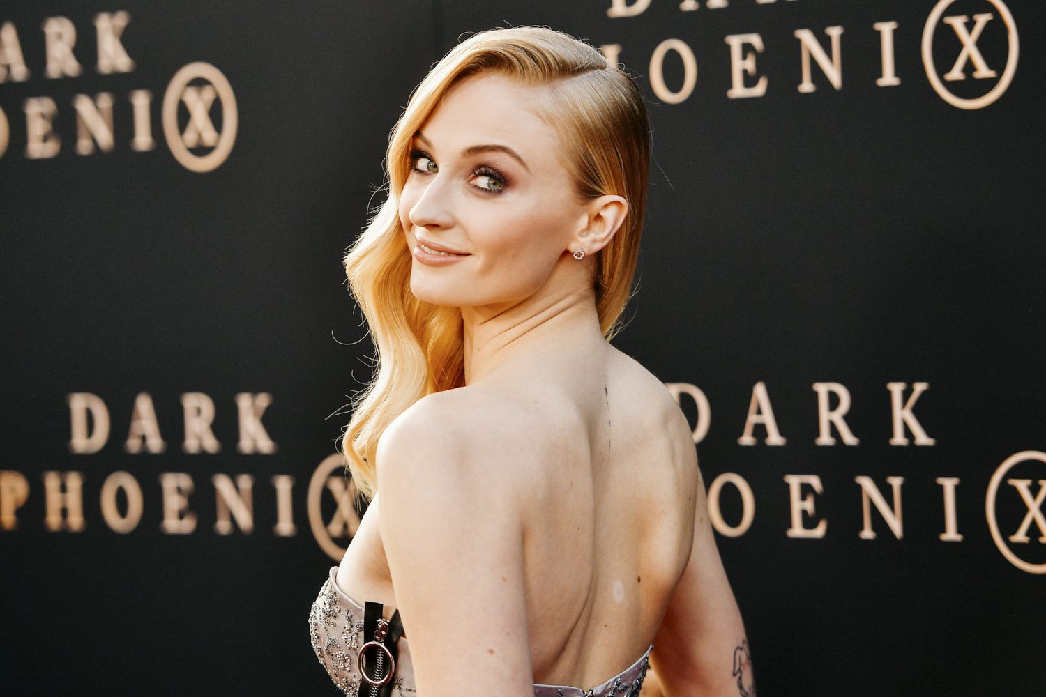 Sophie Turner va fi Lara Croft în seria „Tomb Raider” a lui Phoebe Waller-Bridge