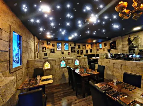 Ești fan Harry Potter? În inima Budapestei poți avea o experiență inedită la restaurantul tematic inspirat din seria de filme