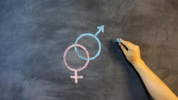 România încă nu are educație sexuală în școli. Consiliul Național al Elevilor cere urgent o schimbare