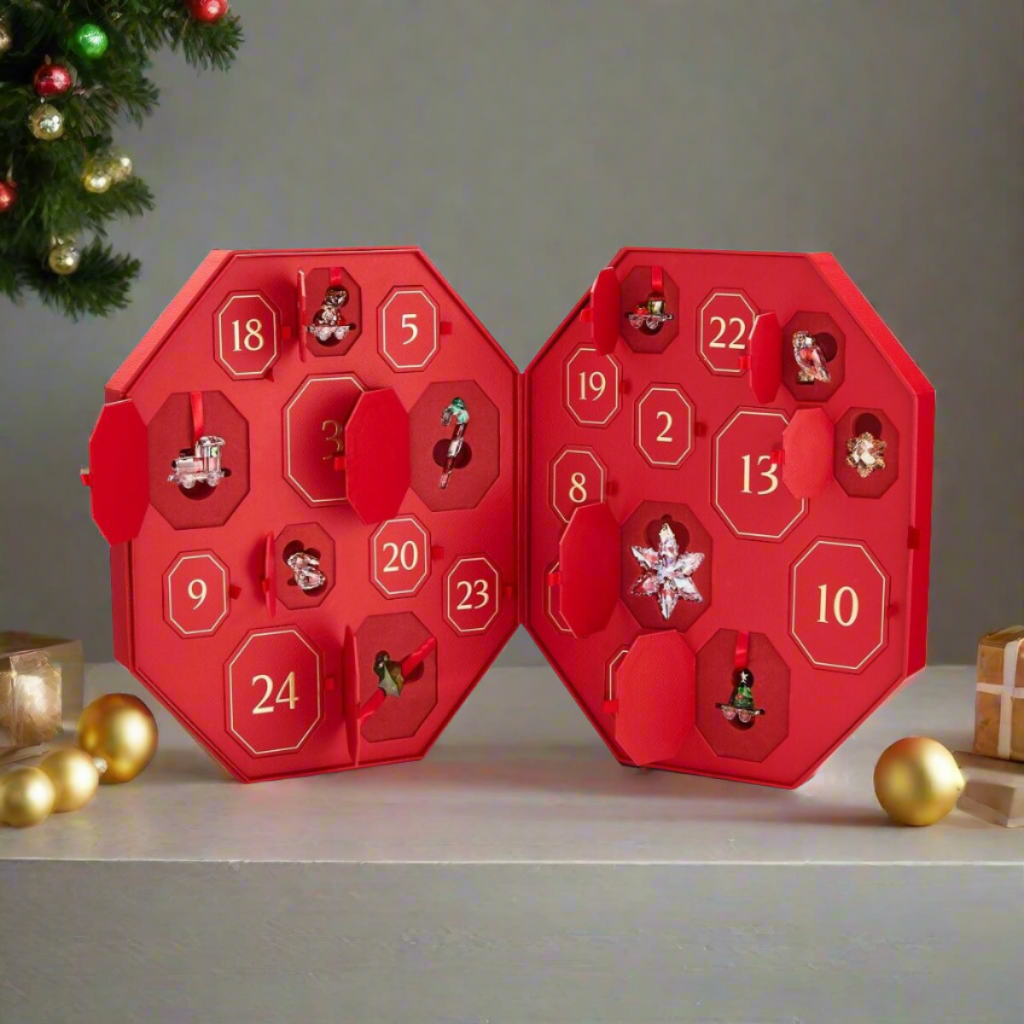 Care-i trend-ul? Swarovski lansează un calendar advent de lux, cu ornamente de cristal