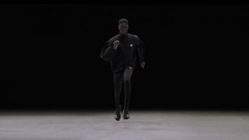 Balenciaga și Under Armour lansează o nouă colecție de lux, care îmbină moda cu tehnologia sportivă