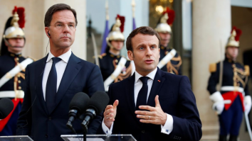 Macron și Rutte și-au reiterat, la Paris, sprijinul absolut pentru Ucraina: „Rusia este o amenințare pe care trebuie să o înfruntăm împreună”