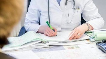 Cât de des mergi la medic? 80% din bolile de inimă și accidentele vasculare cerebrale ar putea fi evitate prin măsuri preventive adecvate