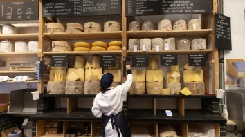 De ce brânza de lux devine ținta criminalilor pe piața neagră? 22 de Tone de Cheddar Hafod au fost furate în Marea Britanie