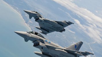 Avioanele de luptă ale britanicilor au monitorizat aeronave militare ruseşti lângă Marea Britanie
