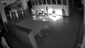 Un robot cu Inteligență Artificială a răpit alți câțiva roboți la un showroom din China