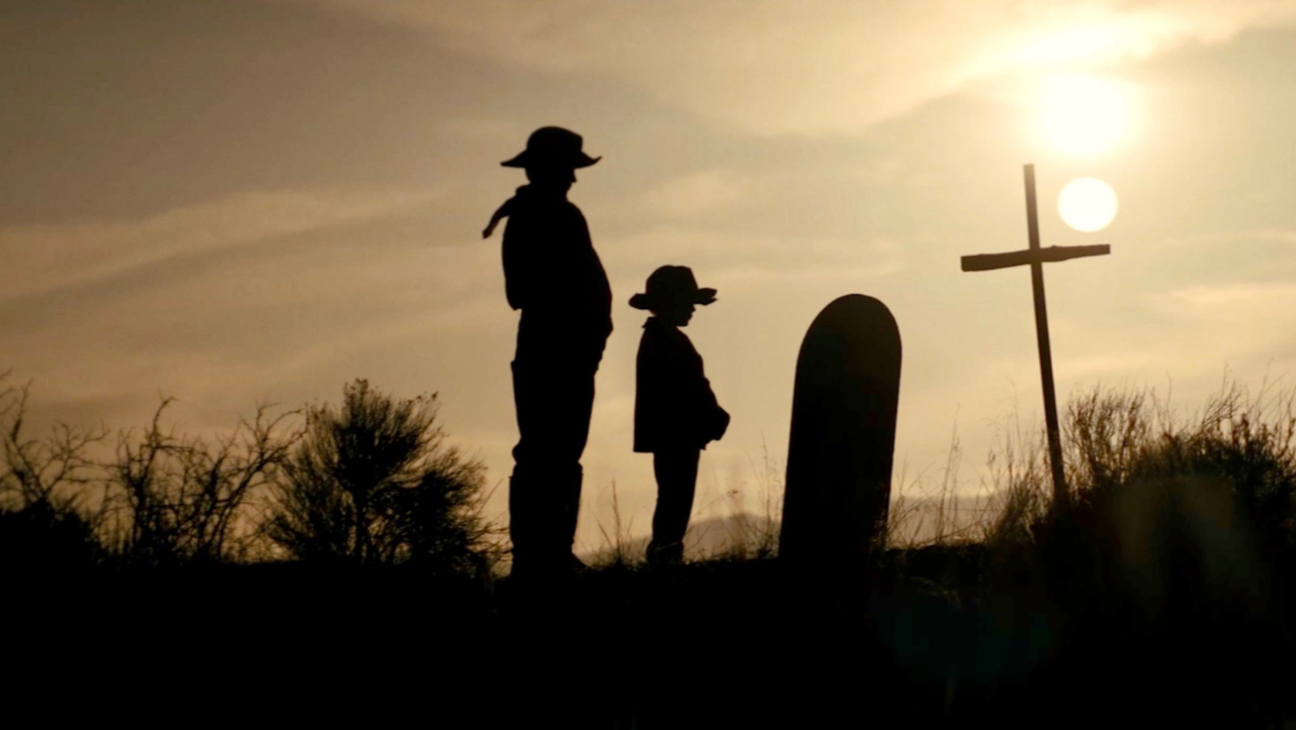 „Ce putem face pentru a îmbunătăți acest lucru?” Filmul „Rust” a avut premiera în Polonia, la trei ani după ce Halyna Hutchins a fost ucisă 