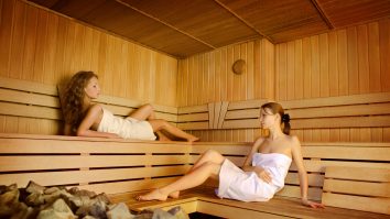 STUDIU. Persoanele care fac saună sunt mai fericite, energice și dorm mai bine