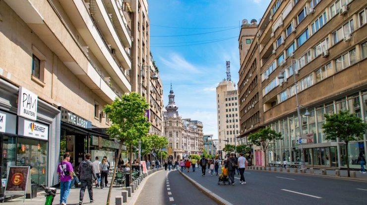 „Străzi deschise”: Calea Victoriei redevine pietonală în weekend-uri. Care sunt restricțiile de trafic