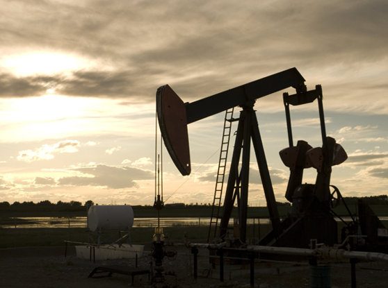 Studiu. 55% dintre români susțin eliminarea combustibililor fosili. 45% dintre români nu vor să renunțe la centralele pe gaz