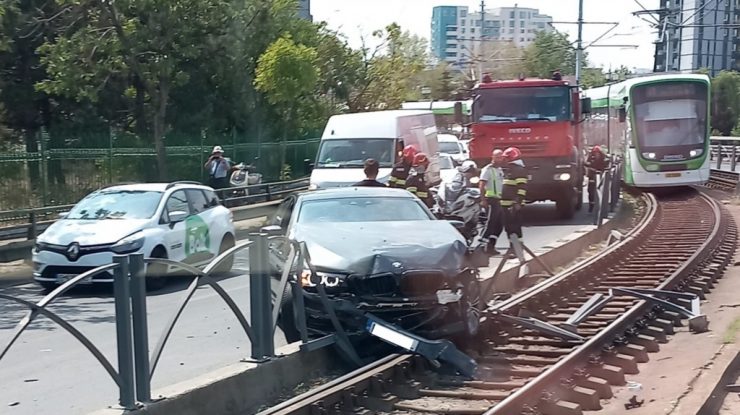 STB cere despăgubiri de 27.000 de lei de la șoferul care a blocat linia 41 din București, în luna august