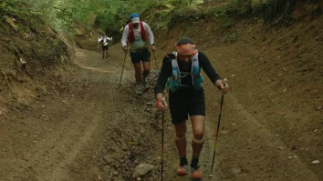 Ce film vezi azi? „Apă și talpă” explorează traseul Via Transilvanica și poveștile captivante ale unor sportivi