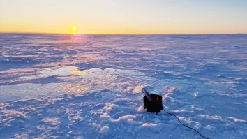 Startup-ul Real Ice testează un plan controversat pentru a reface gheața din Arctica. Ce riscuri ecologice există