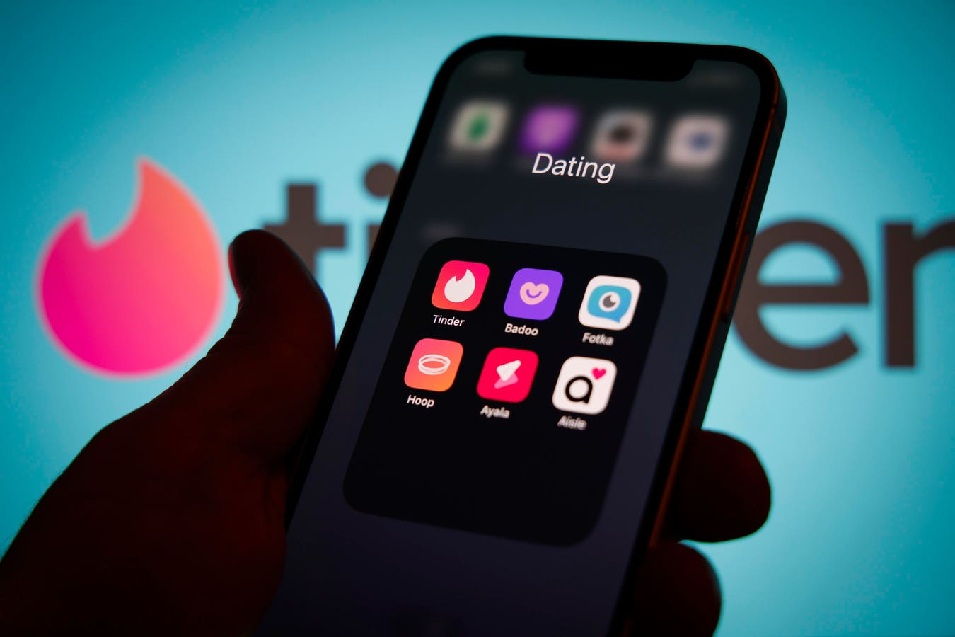 1,4 milioane de oameni renunță la aplicațiile de dating. Psiholog: „Oamenii nu își mai doresc să găsească mincinoși în spațiul virtual”