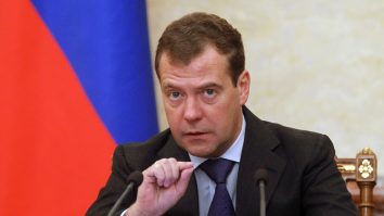 Medvedev amenință editorii de la ziarul Times: „Sunt ținte militare legitime”