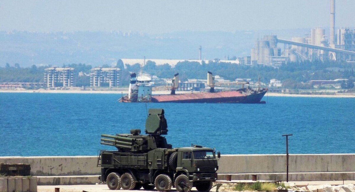Israelul distruge ținte strategice în Siria, în timp ce forțele Rusiei părăsesc baza navală Tartus