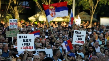Proteste masive anti-corupție în Serbia după tragedia din Novi Sad: „Sângele este pe mâinile tale!”