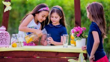 Mela Education Kids a creat un curs de antreprenoriat pentru cei mici. Fondator: „Copiii vor deveni mult mai încrezători în ei și vor învăța să fie mult mai independenți”