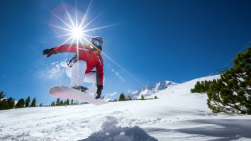 Revelion pe schiuri: Unde găsești zăpada perfectă de Anul Nou în România?